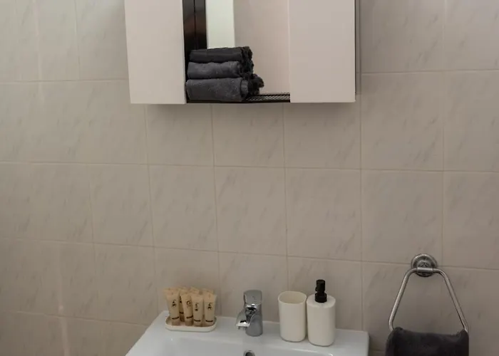 Daire Tombs Of The Kings Two Bedroom Patio *