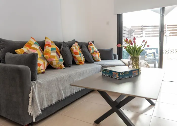 Daire Tombs Of The Kings Two Bedroom Patio