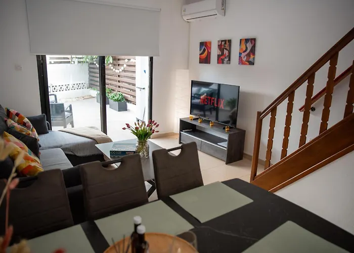 Tombs Of The Kings Two Bedroom Patio Daire