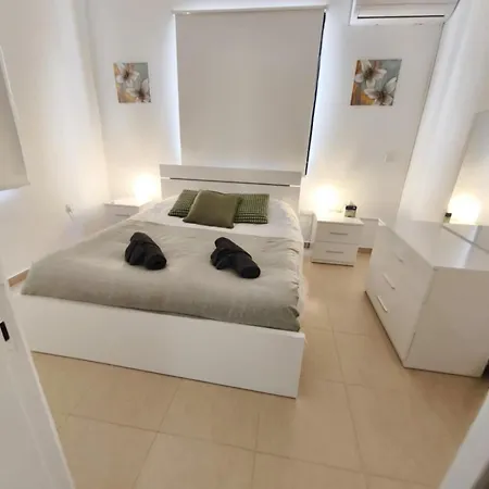 דירה Tombs Of The Kings Two Bedroom Patio פאפוס