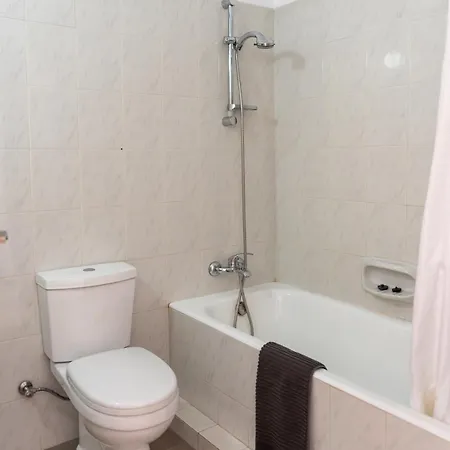 Tombs Of The Kings Two Bedroom Patio פאפוס