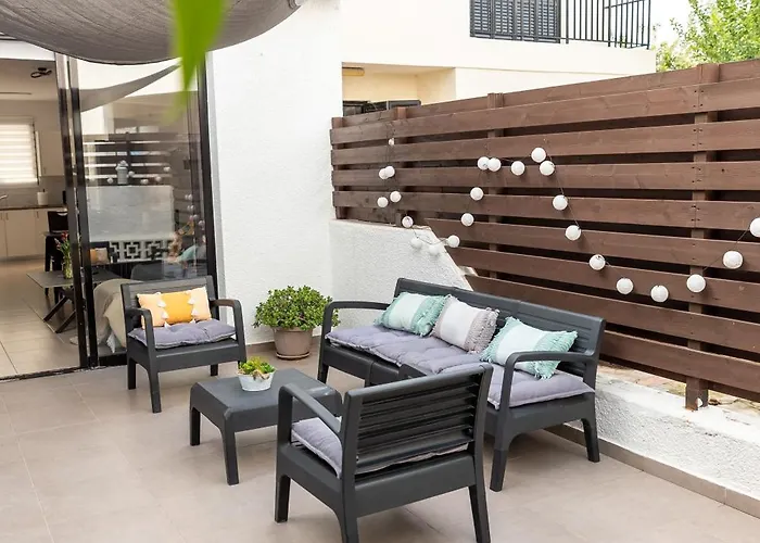 Tombs Of The Kings Two Bedroom Patio Lejlighed Paphos