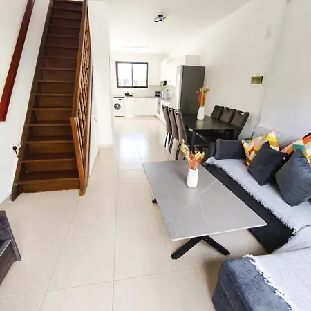 Tombs Of The Kings Two Bedroom Patio شقة