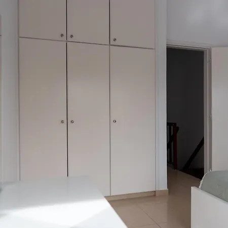 شقة Tombs Of The Kings Two Bedroom Patio